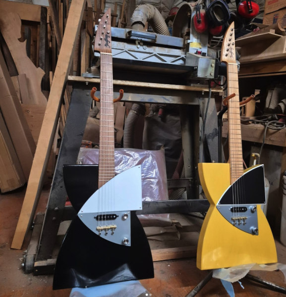 GODFREY GUITARS